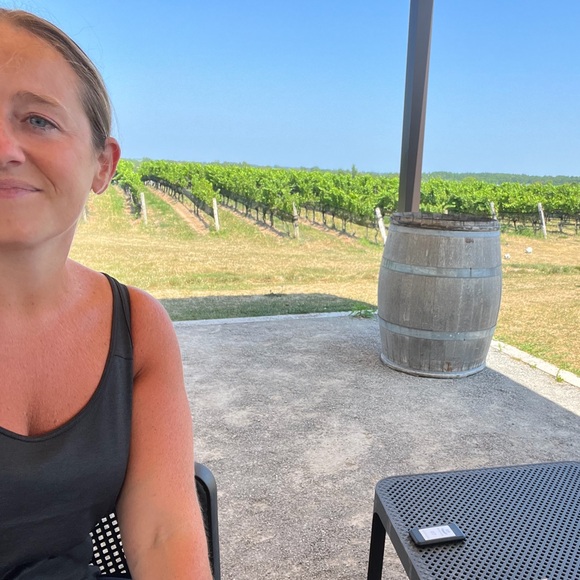 Meet your Posher, Evelyn - Picture 2 of 2